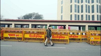 The traffic police requested commuters to cooperate by avoiding or bypass the roads where restrictions will be imposed, if possible, and by using public transport, especially the Metro. (Parveen Kumar/HT Photo) The traffic police requested commuters to cooperate by avoiding or bypass the roads where restrictions will be imposed, if possible, and by using public transport, especially the Metro. (Parveen Kumar/HT Photo)
