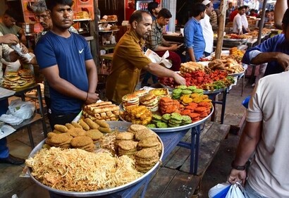 Cutlets, kebabs and baida rotis are a popular buy (Bhushan Koyande/ HT ) Cutlets, kebabs and baida rotis are a popular buy (Bhushan Koyande/ HT )