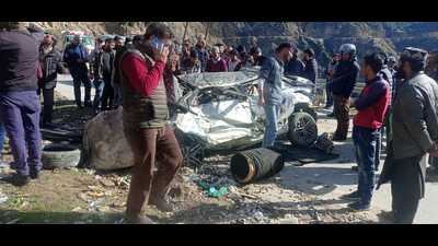 Four of a family died and a four-year-old boy injured when their car plunged into a gorge in Bhandarkoot area of Kishtwar district on Thursday, said officials. (HT Photo)