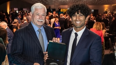 Rachin Ravindra, 24, became the youngest player to receive the Sir Richard Hadlee Medal, which is the highest award for men's cricket in New Zealand. Rachin Ravindra, 24, became the youngest player to receive the Sir Richard Hadlee Medal, which is the highest award for men's cricket in New Zealand.