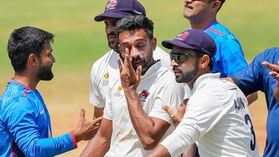 Mumbai's Dhawal Kulkarni gets emotional after taking the match-winning wicket in his last match to win the Ranji Trophy final vs Vidarbha (PTI) Mumbai's Dhawal Kulkarni gets emotional after taking the match-winning wicket in his last match to win the Ranji Trophy final vs Vidarbha (PTI)