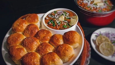 A man took to X to share how a plate of pav bhaji helped him reunite with his stolen phone (Representational image). (Unsplash/@umeshsonii) A man took to X to share how a plate of pav bhaji helped him reunite with his stolen phone (Representational image). (Unsplash/@umeshsonii)