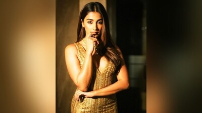 Assisted by makeup artist Kajol Mullani, Pooja got decked up in nude eyeshadow, mascara caoted lashes, smudged kajal, darkened brows, blushed cheeks, luminous highlighter and a shade of nude lipstick. (Instagram/@hegdepooja) Assisted by makeup artist Kajol Mullani, Pooja got decked up in nude eyeshadow, mascara caoted lashes, smudged kajal, darkened brows, blushed cheeks, luminous highlighter and a shade of nude lipstick. (Instagram/@hegdepooja)