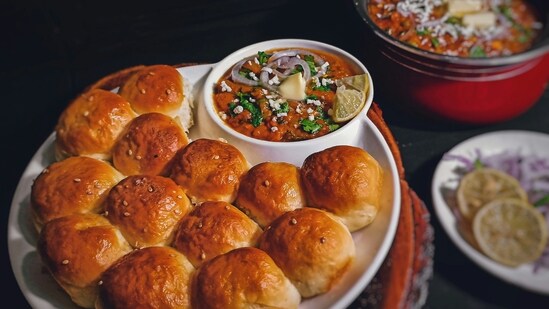 A man took to X to share how a plate of pav bhaji helped him reunite with his stolen phone (Representational image). (Unsplash/@umeshsonii)