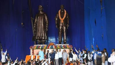BSP supporters at Kanshi Ram Memorial in Lucknow on Friday. (HT Photo)