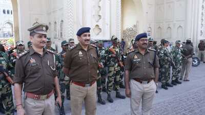 Heavy security deployed outside Bada Imambara on Friday (HT Photo) Heavy security deployed outside Bada Imambara on Friday (HT Photo)
