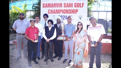Winners of the IGU Samarvir Sahi Amateur Golf Championship being felicitated at Chandigarh Golf Club on Friday. (HT Photo)