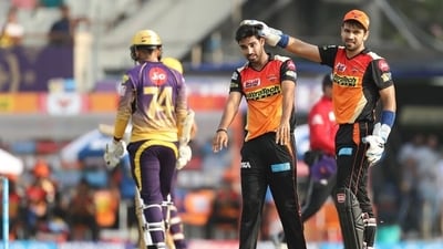 Bhuvneshwar became the first bowler to win back-to-back Purple Caps when he took 26 wickets in IPL 2017 (BCCI) Bhuvneshwar became the first bowler to win back-to-back Purple Caps when he took 26 wickets in IPL 2017 (BCCI)