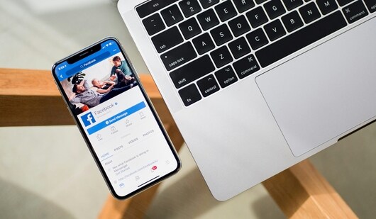 A businessman from Gujarat lost ₹95 lakh because of a 'Facebook friend'. (Unsplash/@timothyhalesbennett)