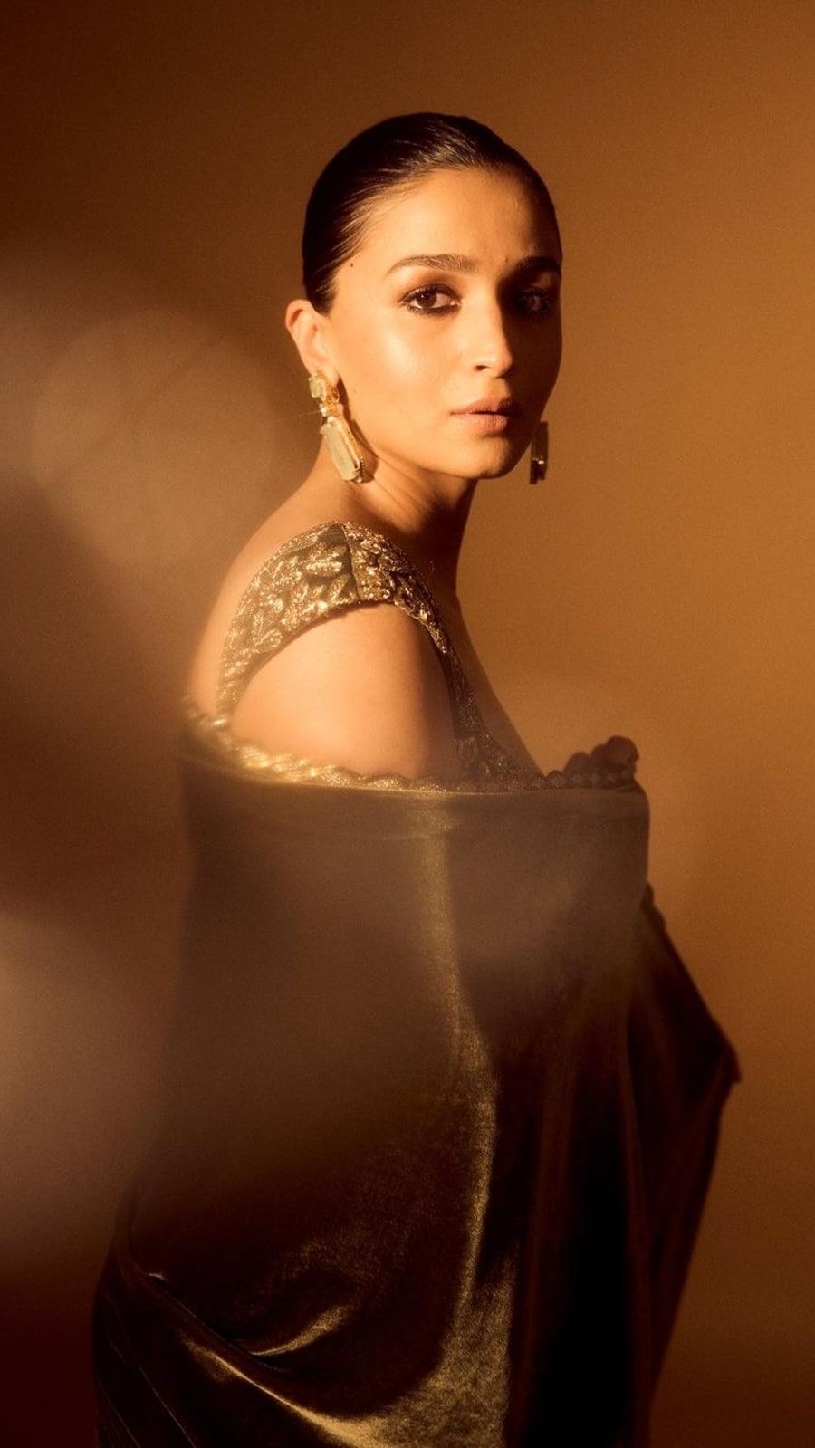 alia bhatt golden dress Alia Bhatt Johnny Was Alia Dress Alia Bhatt Golden Glow In Elie Saab At Red Sea Film Festival Red