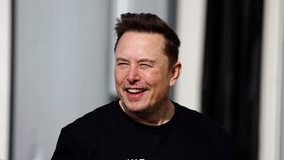 Tesla CEO Elon Musk is pictured during a visit at the company's electric car plant in Gruenheide near Berlin, eastern Germany. (Photo by Odd ANDERSEN / AFP) (AFP) Tesla CEO Elon Musk is pictured during a visit at the company's electric car plant in Gruenheide near Berlin, eastern Germany. (Photo by Odd ANDERSEN / AFP) (AFP)