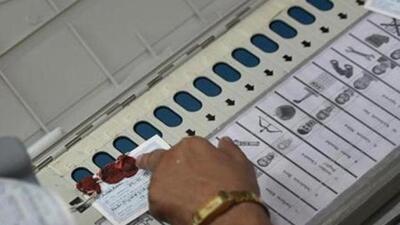This time, with the Sena split after Shinde’s revolt, the contest is most likely to be between nominees of these two parties. (REPRESENTATIVE PHOTO) This time, with the Sena split after Shinde’s revolt, the contest is most likely to be between nominees of these two parties. (REPRESENTATIVE PHOTO)