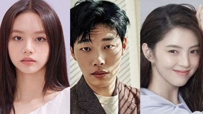 Hyeri and Ryu Jun Yeol's breakup mystery resurfaces as she unfollows him amid dating rumors with Han So Hee. (Hyeri- Creative Group ING,Ryu Jun Yeol- C-JeS Studios,Han So Hee-9ATO Entertainment)) Hyeri and Ryu Jun Yeol's breakup mystery resurfaces as she unfollows him amid dating rumors with Han So Hee. (Hyeri- Creative Group ING,Ryu Jun Yeol- C-JeS Studios,Han So Hee-9ATO Entertainment))