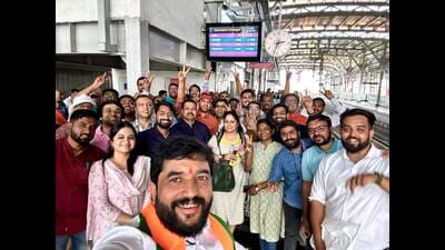 He has also visited recently sworn in Rajya Sabha MP Medha Kulkarni, another senior leader Prakash Javadekar, other ticket hopefuls such as Jagdish Mulik. (HT PHOTO) He has also visited recently sworn in Rajya Sabha MP Medha Kulkarni, another senior leader Prakash Javadekar, other ticket hopefuls such as Jagdish Mulik. (HT PHOTO)