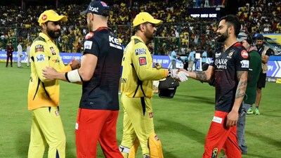 MS Dhoni, Virat Kohli, Faf du Plessis, Ravindra Jadeja shake hands. (IPL) MS Dhoni, Virat Kohli, Faf du Plessis, Ravindra Jadeja shake hands. (IPL)