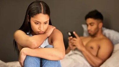 Are you having doubts about your relationship? In any relationship, having doubts is natural – but the way we address the doubts determines the health of the relationship. "Having doubts about your relationship is distressing and painful. It’s often also a lonely experience. You go round in circles not wanting to even have to think about it, but you can’t help it," wrote Relationship Coach Marlena Tillhon. (Unsplash) Are you having doubts about your relationship? In any relationship, having doubts is natural – but the way we address the doubts determines the health of the relationship. "Having doubts about your relationship is distressing and painful. It’s often also a lonely experience. You go round in circles not wanting to even have to think about it, but you can’t help it," wrote Relationship Coach Marlena Tillhon. (Unsplash)
