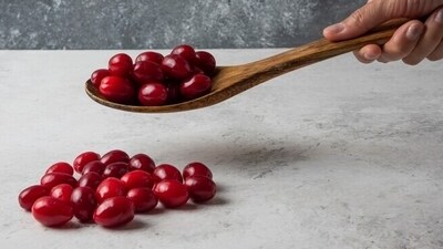 Tart cherries are a natural source of melatonin, which regulates sleep-wake cycles. Consuming tart cherry juice or whole cherries may help improve sleep quality and duration. In 2018, Jack Losso and colleagues administered either cherry juice or placebo to eleven subjects for two weeks and found that cherry juice increased sleep time and sleep efficiency (PMID: 28901958).&nbsp; (Freepik)