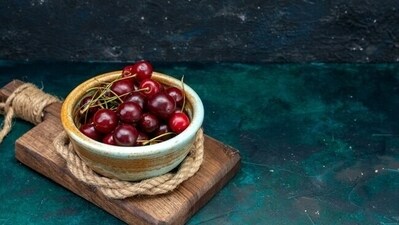 Overall, the antioxidants and anti-inflammatory compounds found in tart cherries may help improve communication between brain cells, enhance neurotransmitter function, and promote overall cognitive health.&nbsp; (Freepik)