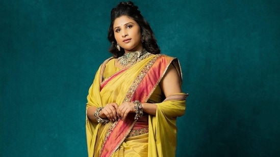 Singer Mangli and her team clarify that she's unharmed in the accident