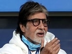 Nitin Gadkari calls Amitabh Bachchan his 'favourite' actor. Nitin Gadkari calls Amitabh Bachchan his 'favourite' actor.