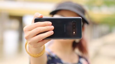 The woman saw her eyelids were dropping in the selfie and then contacted a doctor. (Unsplash) The woman saw her eyelids were dropping in the selfie and then contacted a doctor. (Unsplash)