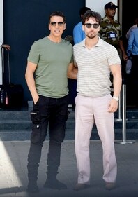 Akshay Kumar and Tiger Shroff (Yogen Shah) Akshay Kumar and Tiger Shroff (Yogen Shah)