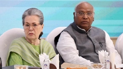 Congress president Mallikarjun Kharge (right) with senior party leader Sonia Gandhi at the AICC headquarters (HT Photo) Congress president Mallikarjun Kharge (right) with senior party leader Sonia Gandhi at the AICC headquarters (HT Photo)