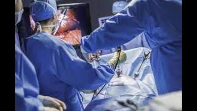 Laparoscopic method is used in abdominal and pelvic surgery. (HT)