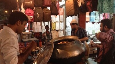 Mumbai, Maharashtra: The famous Minara Masjid in Mumbai sets the stage for Ramadan festivities with its dazzling lights and vibrant atmosphere. Dive into a culinary paradise at Mohammad Ali Road under the J. J. Flyover, where foodies can relish a plethora of delectable dishes. Don't miss out on Nawab Bhai Kebabwala in Jogeshwari and Barah Handi in Kalbadevi for authentic flavours. (Pinterest) Mumbai, Maharashtra: The famous Minara Masjid in Mumbai sets the stage for Ramadan festivities with its dazzling lights and vibrant atmosphere. Dive into a culinary paradise at Mohammad Ali Road under the J. J. Flyover, where foodies can relish a plethora of delectable dishes. Don't miss out on Nawab Bhai Kebabwala in Jogeshwari and Barah Handi in Kalbadevi for authentic flavours. (Pinterest)