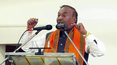 The former state BJP chief also disclosed his intention to contest against Yediyurappa’s son, B Y Raghavendra, in the Shivamogga constituency. (ANI) The former state BJP chief also disclosed his intention to contest against Yediyurappa’s son, B Y Raghavendra, in the Shivamogga constituency. (ANI)