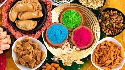Holi-special snacks and drinks are prepared at home on this auspicious day to be relished with friends and family. (Unsplash) Holi-special snacks and drinks are prepared at home on this auspicious day to be relished with friends and family. (Unsplash)