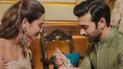 Kriti Kharbanda and Pulkit Samrat shared some mushy moments from their haldi ceremony. (PC/Instagram/kriti.kharbanda) Kriti Kharbanda and Pulkit Samrat shared some mushy moments from their haldi ceremony. (PC/Instagram/kriti.kharbanda)