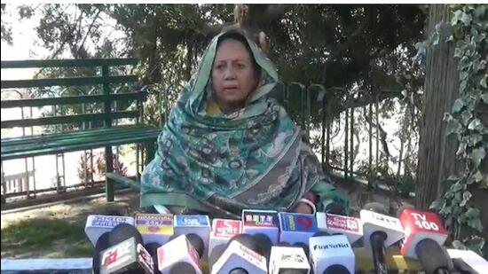 Himachal Pradesh Congress president Pratibha Singh addressing a press conference in Shimla on Wednesday. (HT Photo)