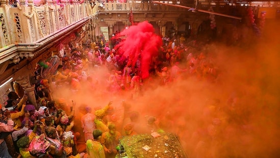 Phaguwa in Bihar: Bihar celebrates Holi as Phaguwa, where people light bonfires to commemorate the victory of good over evil. The ashes from these bonfires are considered auspicious and are used for protection.&nbsp;(PTI (Representative Photo))