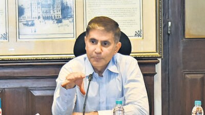 Gagrani takes stock of rain preparedness on Day 1 in BMC Gagrani takes stock of rain preparedness on Day 1 in BMC