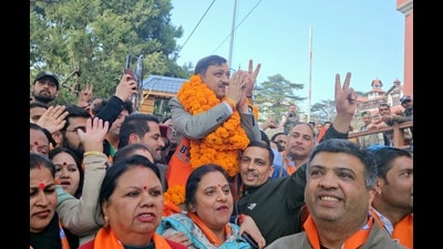 BJP MP Suresh Kashyap, who was again given a BJP ticket from Shimla for the second time, on Thursday said that the BJP will win all four seats in Himachal Pradesh with a record margin. (Deepak Sansta/ HT)