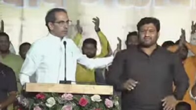 Going against Cong claim, Uddhav Thackeray (left) announced Chandrahar Patil’s candidature for the upcoming Lok Sabha seat from Sangli (HT) Going against Cong claim, Uddhav Thackeray (left) announced Chandrahar Patil’s candidature for the upcoming Lok Sabha seat from Sangli (HT)