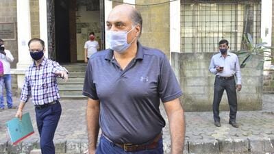 Mumbai, India - November 27, 2020: The Enforcement Directorate had arrested debt-ridden travel firm Cox and Kings' promoter Peter Kerkar in the alleged money-laundering case, taken to Court in Mumbai, India, on Friday, November 27, 2020. (Photo by Anshuman Poyrekar/Hindustan Times) (Anshuman Poyrekar/HT PHOTO) Mumbai, India - November 27, 2020: The Enforcement Directorate had arrested debt-ridden travel firm Cox and Kings' promoter Peter Kerkar in the alleged money-laundering case, taken to Court in Mumbai, India, on Friday, November 27, 2020. (Photo by Anshuman Poyrekar/Hindustan Times) (Anshuman Poyrekar/HT PHOTO)