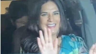 Richa Chadha looked happy as she waved at the paparazzi, all smiles Richa Chadha looked happy as she waved at the paparazzi, all smiles 