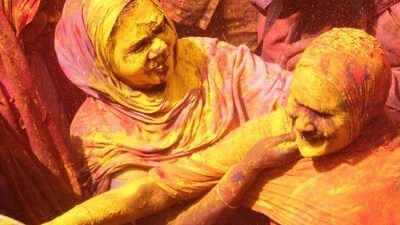 Breaking Social Stigmas: By actively engaging in Holi festivities, Vrindavan's widows challenge social stigmas surrounding widowhood and redefine traditional norms, inspiring others to embrace inclusivity and compassion.&nbsp; (File Photo)