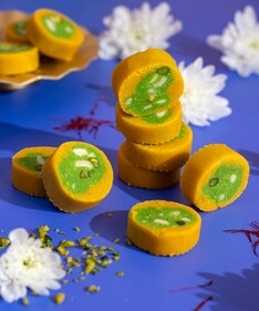 Thandai Kesar Pista Roll Thandai Kesar Pista Roll