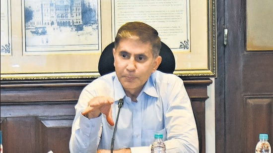 Gagrani takes stock of rain preparedness on Day 1 in BMC
