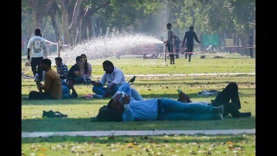 The highest maximum recorded so far this year was 33.6°C on March 20. (Vipin Kumar/HT Photo) The highest maximum recorded so far this year was 33.6°C on March 20. (Vipin Kumar/HT Photo)