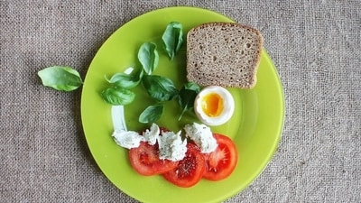 3. Watch your portions: Be mindful of portion sizes to avoid consuming excess calories. Use smaller plates and bowls and take your time to enjoy your meals. Listen to your body's hunger and fullness cues to prevent overeating. (Pixabay) 3. Watch your portions: Be mindful of portion sizes to avoid consuming excess calories. Use smaller plates and bowls and take your time to enjoy your meals. Listen to your body's hunger and fullness cues to prevent overeating. (Pixabay)