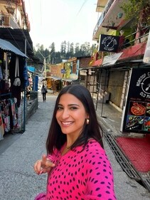 Checking out the local shops and cafes (Instagram)
