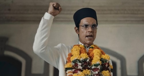 Randeep Hooda plays Vinayak Damodar Savarkar in Swatantra Veer Savarkar.