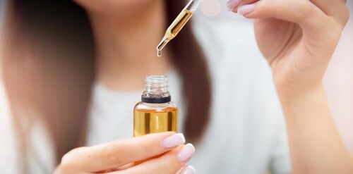 Try on a oils infused with Argan, Moroccan, olive, or coconut which ensures deep hydration and protection (Shutterstock) Try on a oils infused with Argan, Moroccan, olive, or coconut which ensures deep hydration and protection (Shutterstock)