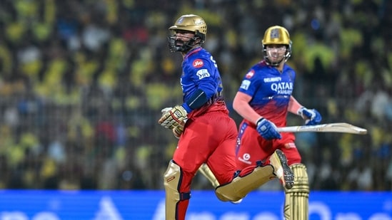 RCB fought back with Dinesh Karthik and Anuj Rawat putting up 95 runs off 50 balls for the sixth wicket.(AFP)
