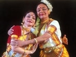 A Mohiniyattam group dance performance