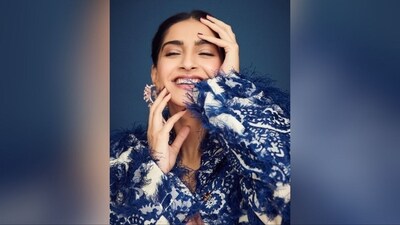 With the help of make-up artist Namrata Soni, Sonam got decked up in nude eye shadow, mascara-coated eyelashes, darkened eyebrows, contoured cheekbones, blushed cheeks, luminous highlighter and a shade of nude lipstick. (Instagram/@sonamkapoor) With the help of make-up artist Namrata Soni, Sonam got decked up in nude eye shadow, mascara-coated eyelashes, darkened eyebrows, contoured cheekbones, blushed cheeks, luminous highlighter and a shade of nude lipstick. (Instagram/@sonamkapoor)